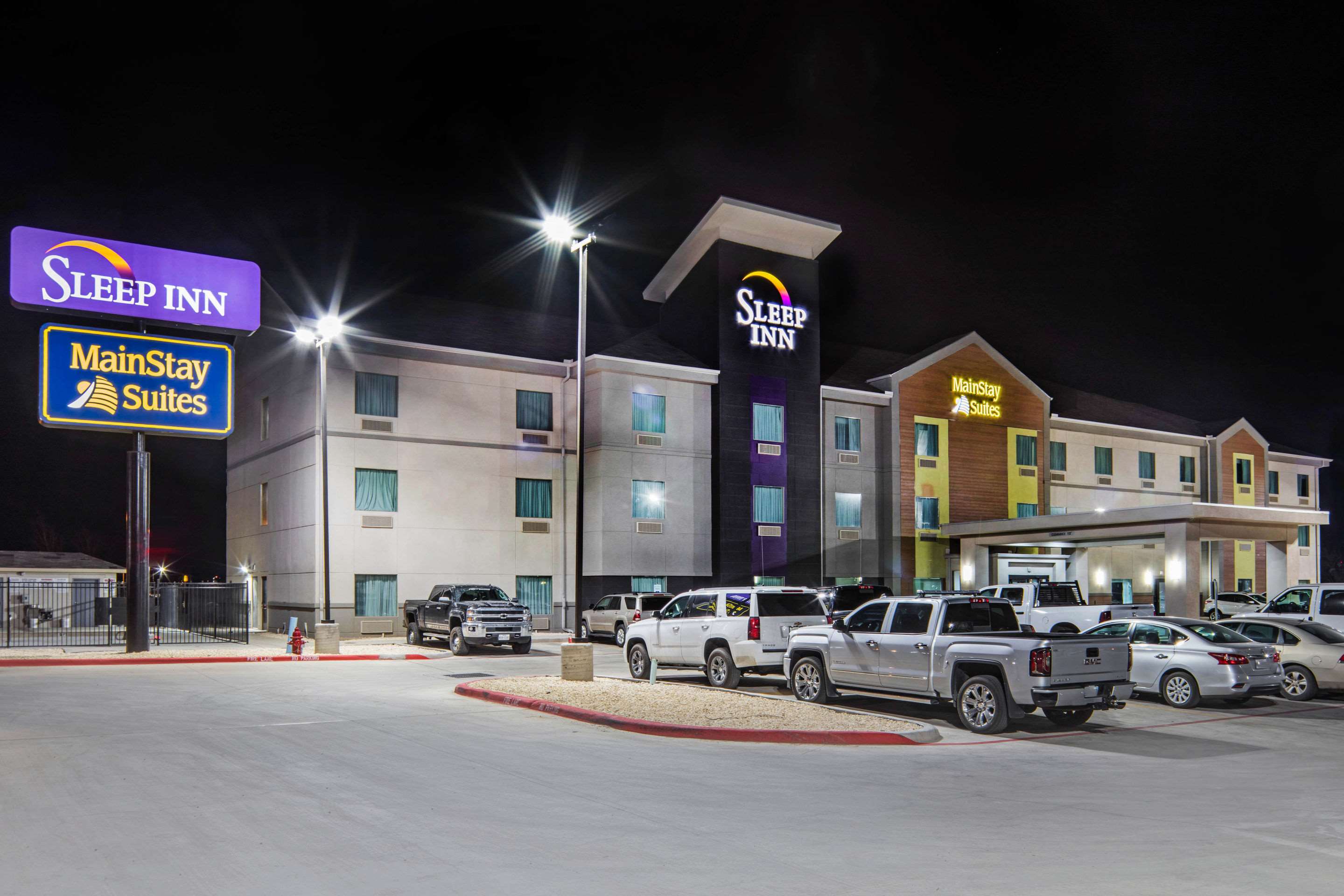 Hotel exterior | Sleep Inn