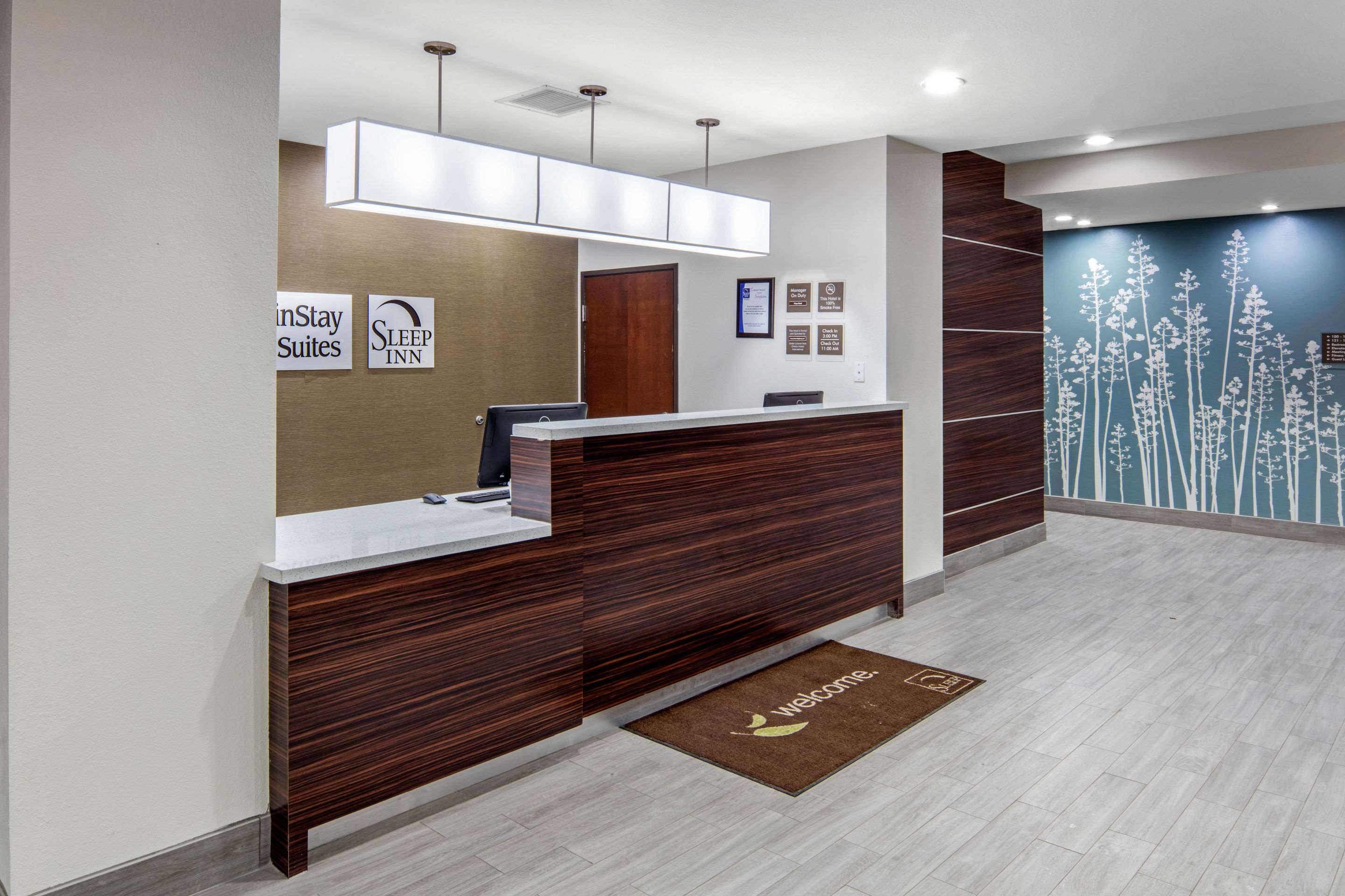 Front desk | Sleep Inn