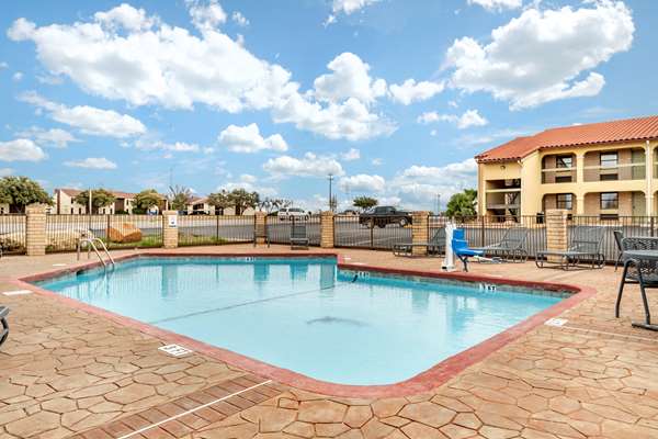Pool - Quality Inn San Angelo