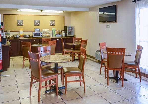 Amenities - Quality Inn Plainview
