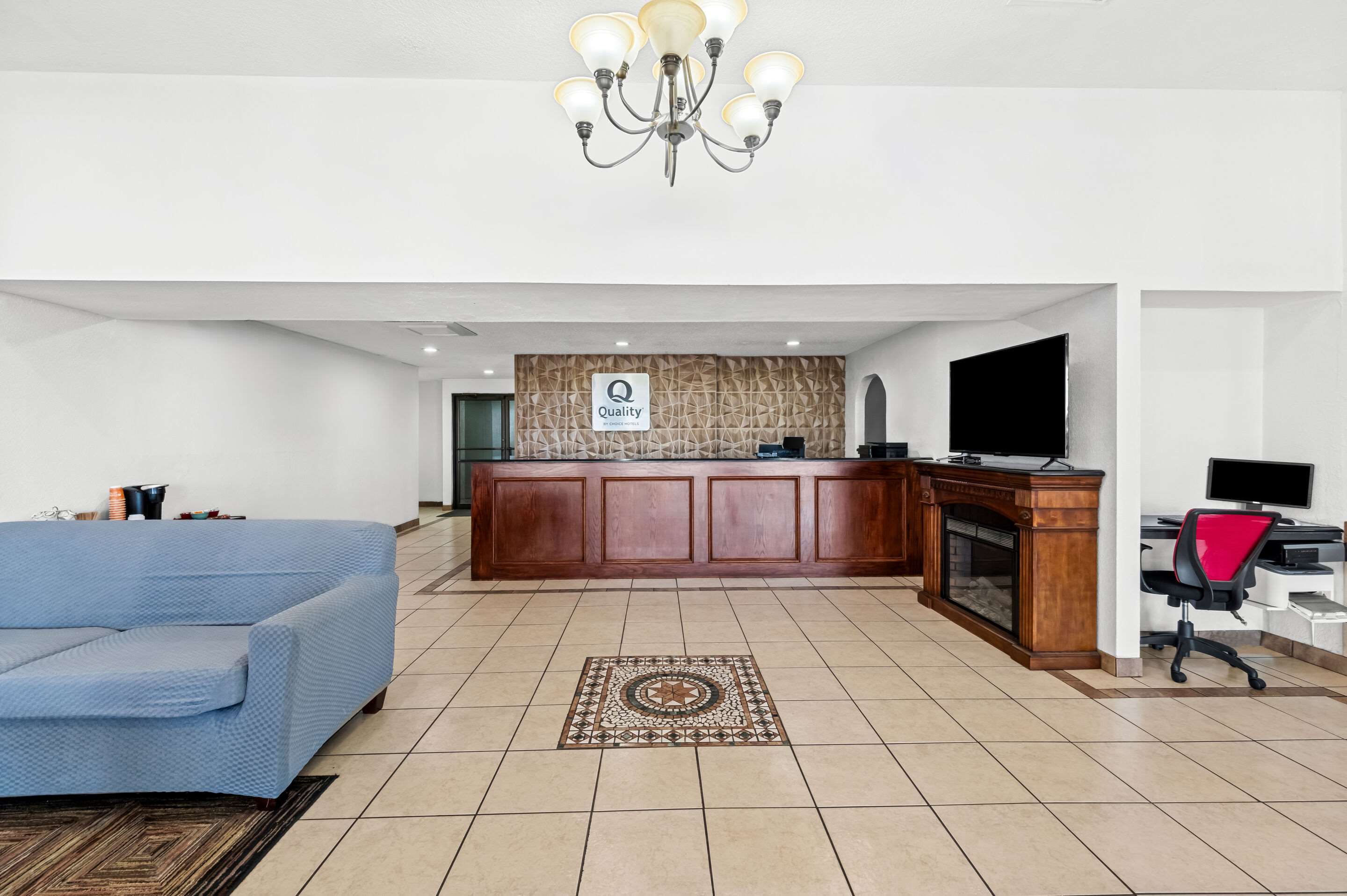 Spacious lobby | Quality Inn & Suites