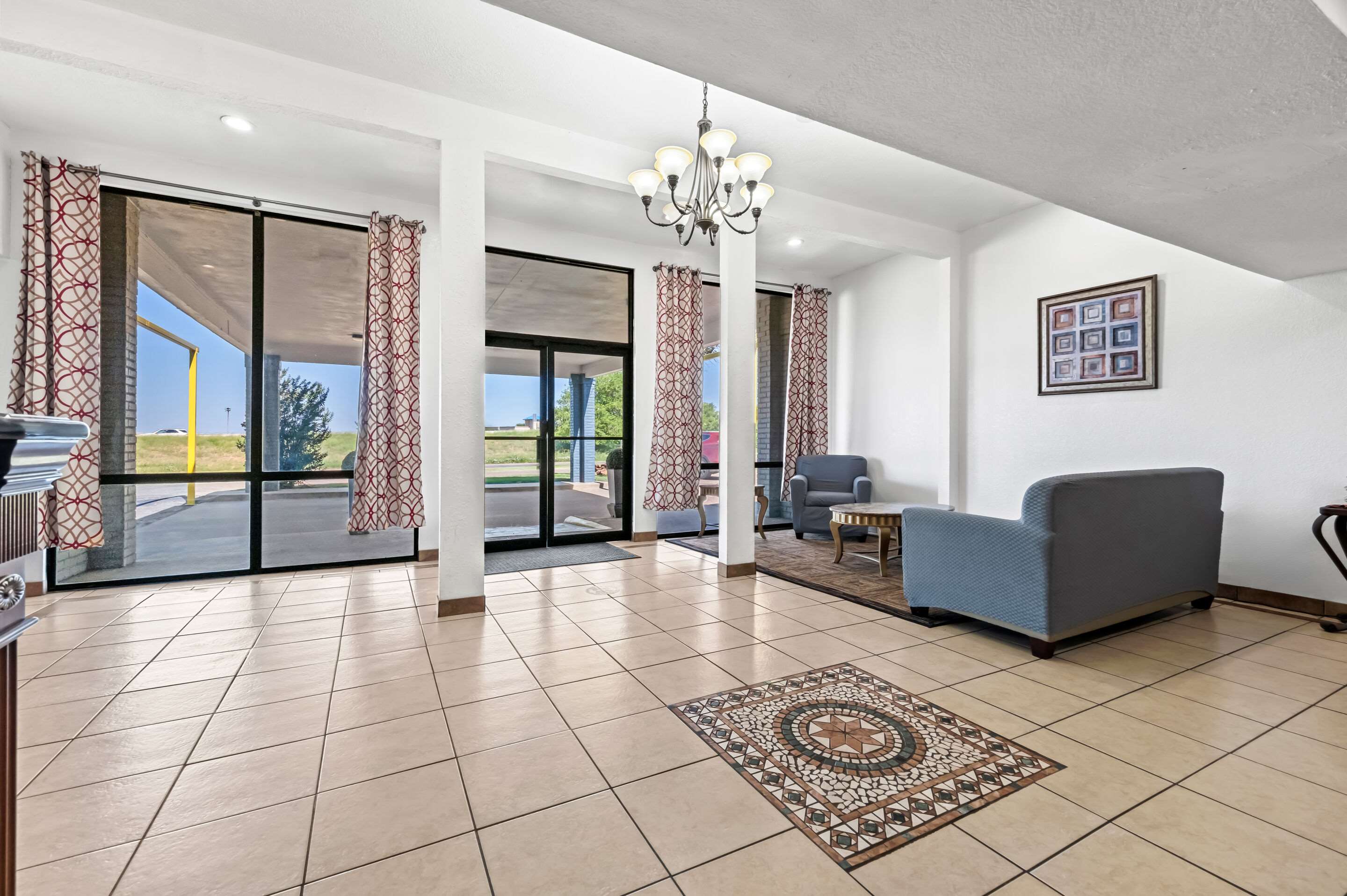 Lobby | Quality Inn & Suites