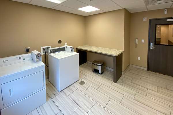 Amenities - Comfort Suites Beltway 8 Houston