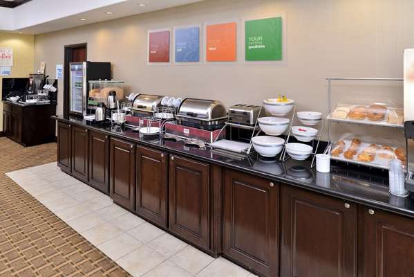 Amenities - Comfort Inn & Suites Mexia