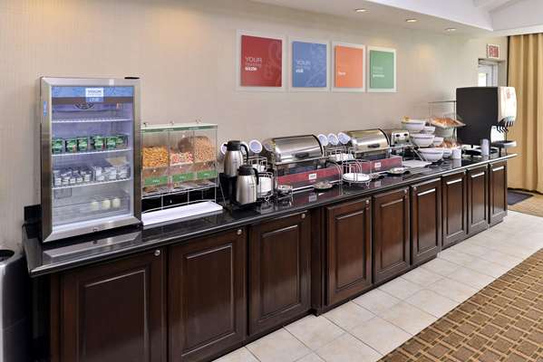 Amenities - Comfort Inn & Suites Mexia