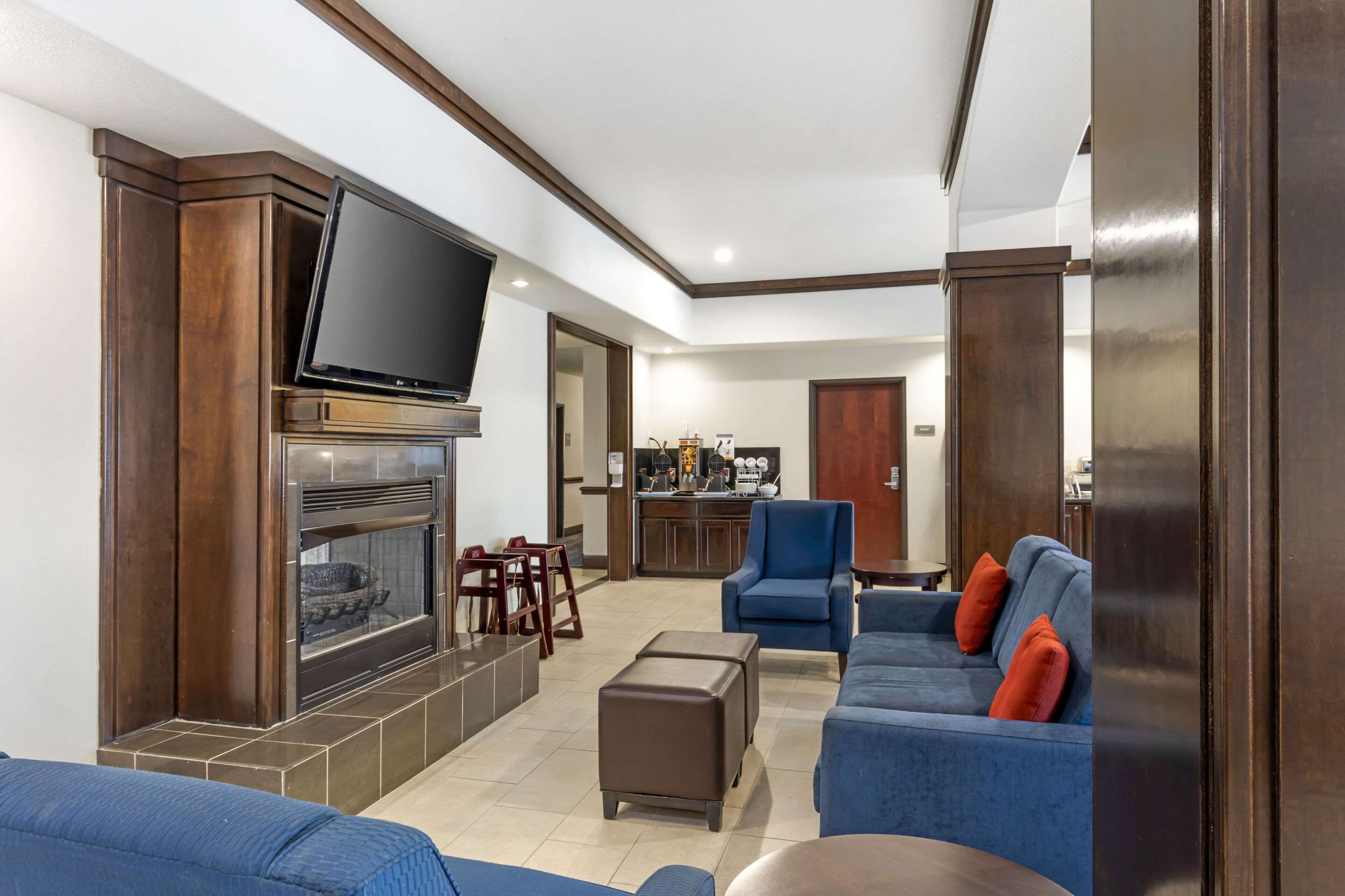 Hotel lobby | Comfort Inn & Suites