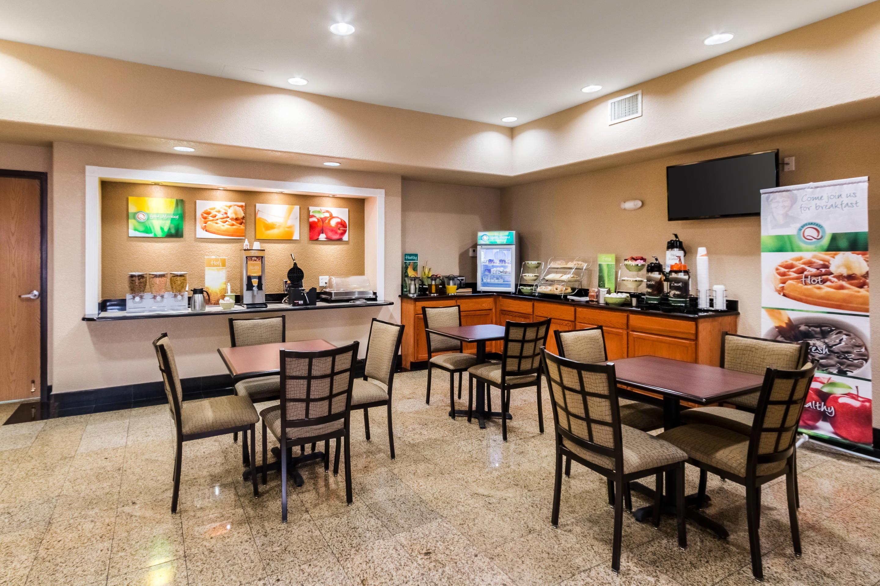 Spacious breakfast area | Quality Inn Killeen Forthood