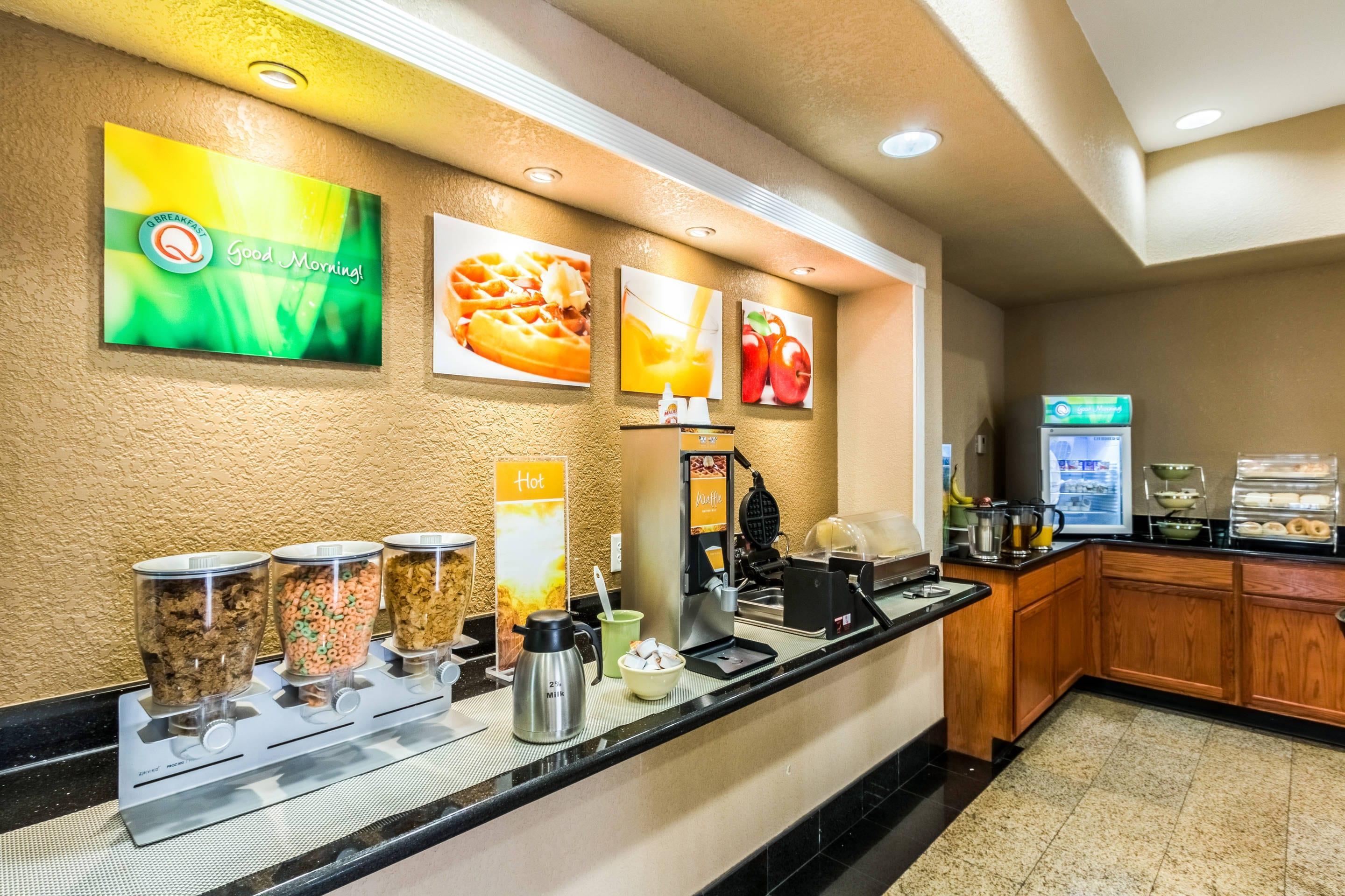 Breakfast counter | Quality Inn Killeen Forthood