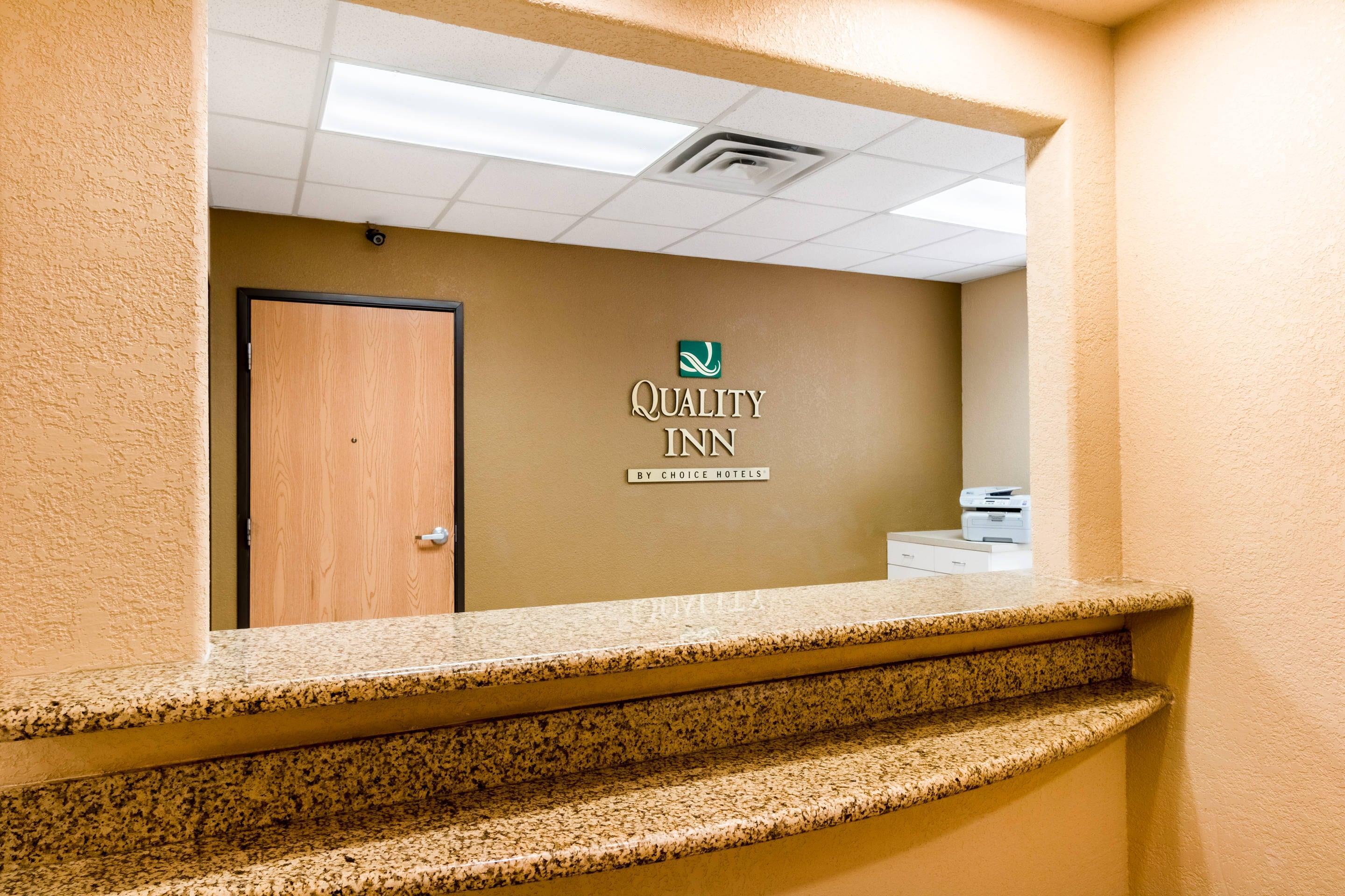 Front desk | Quality Inn Killeen Forthood