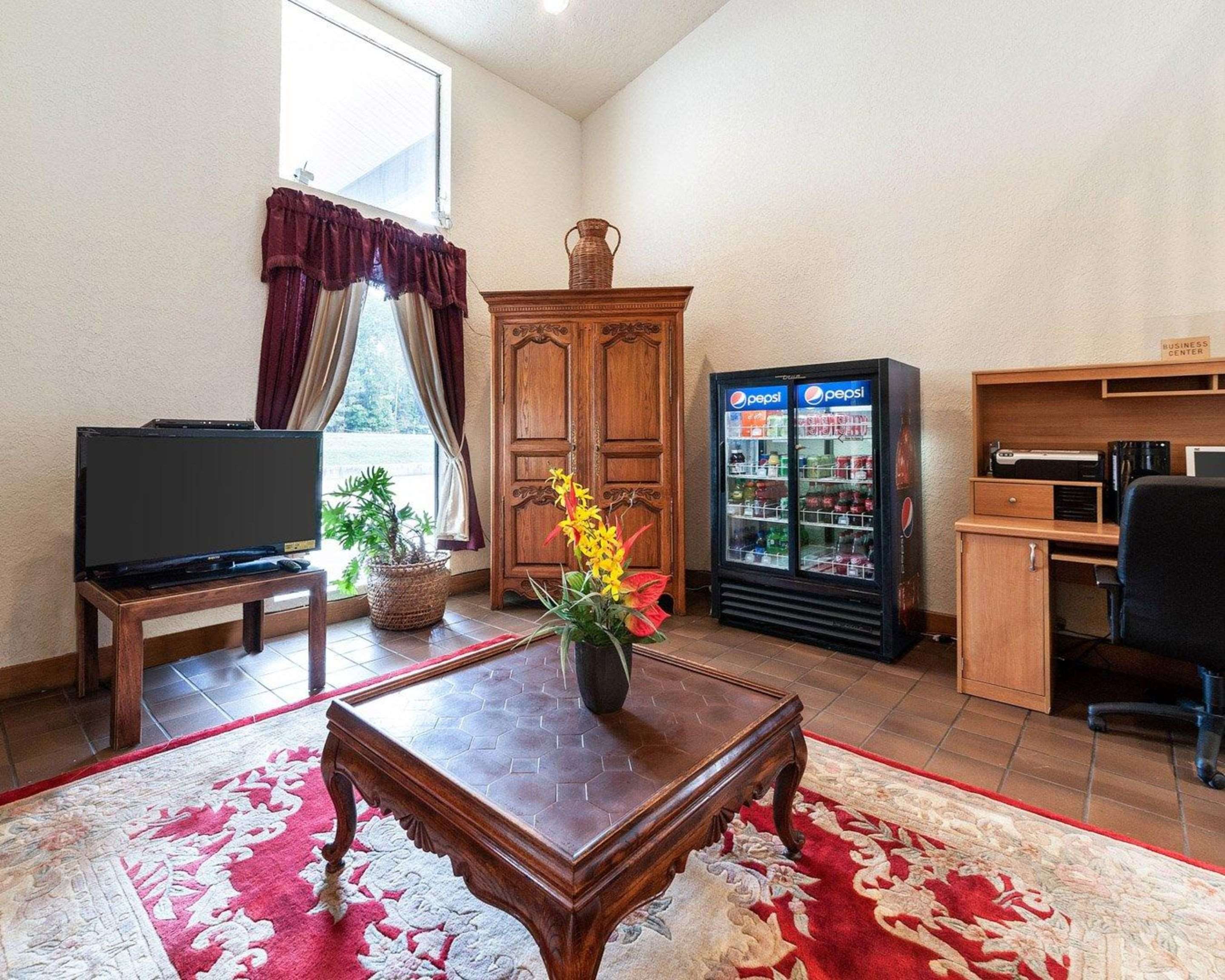 Business center | Rodeway Inn