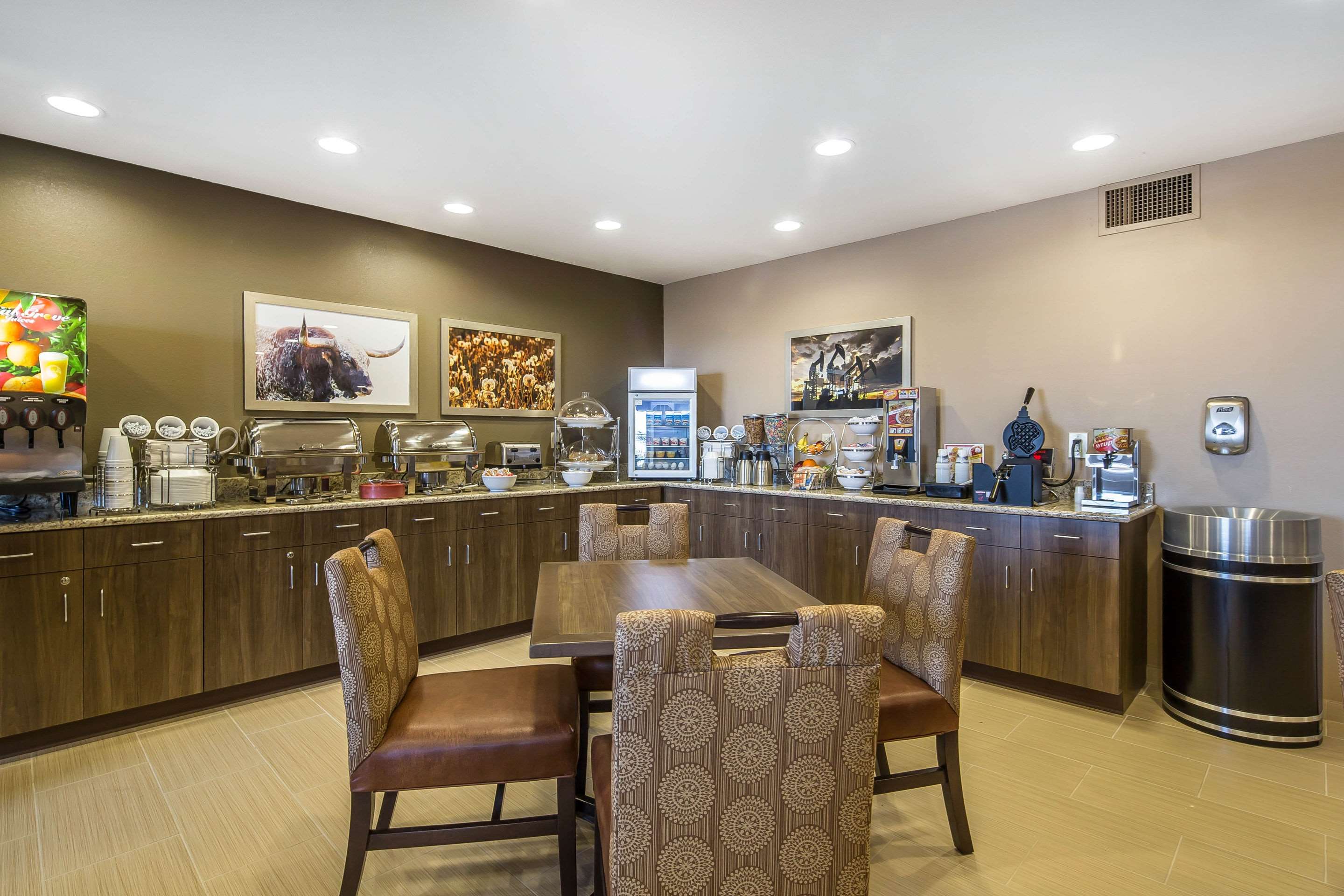 Breakfast area