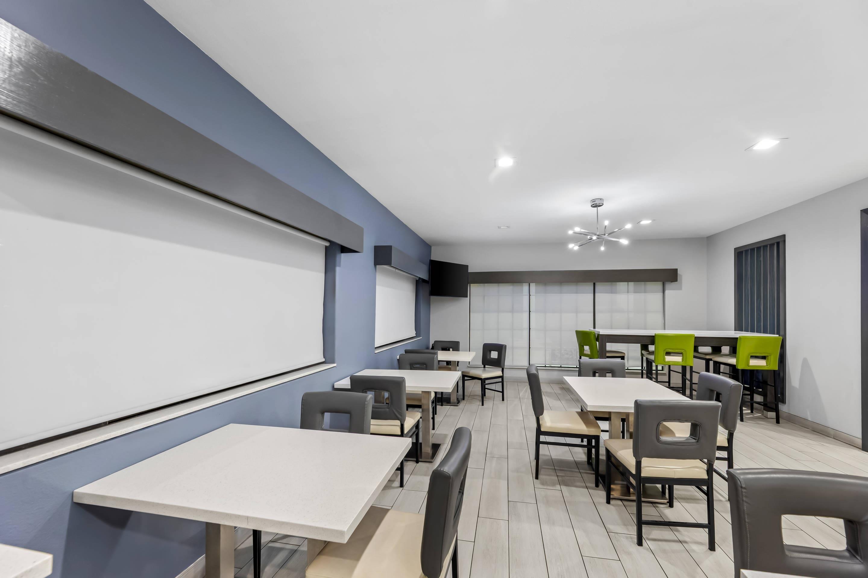 Breakfast area | Quality Inn & Suites