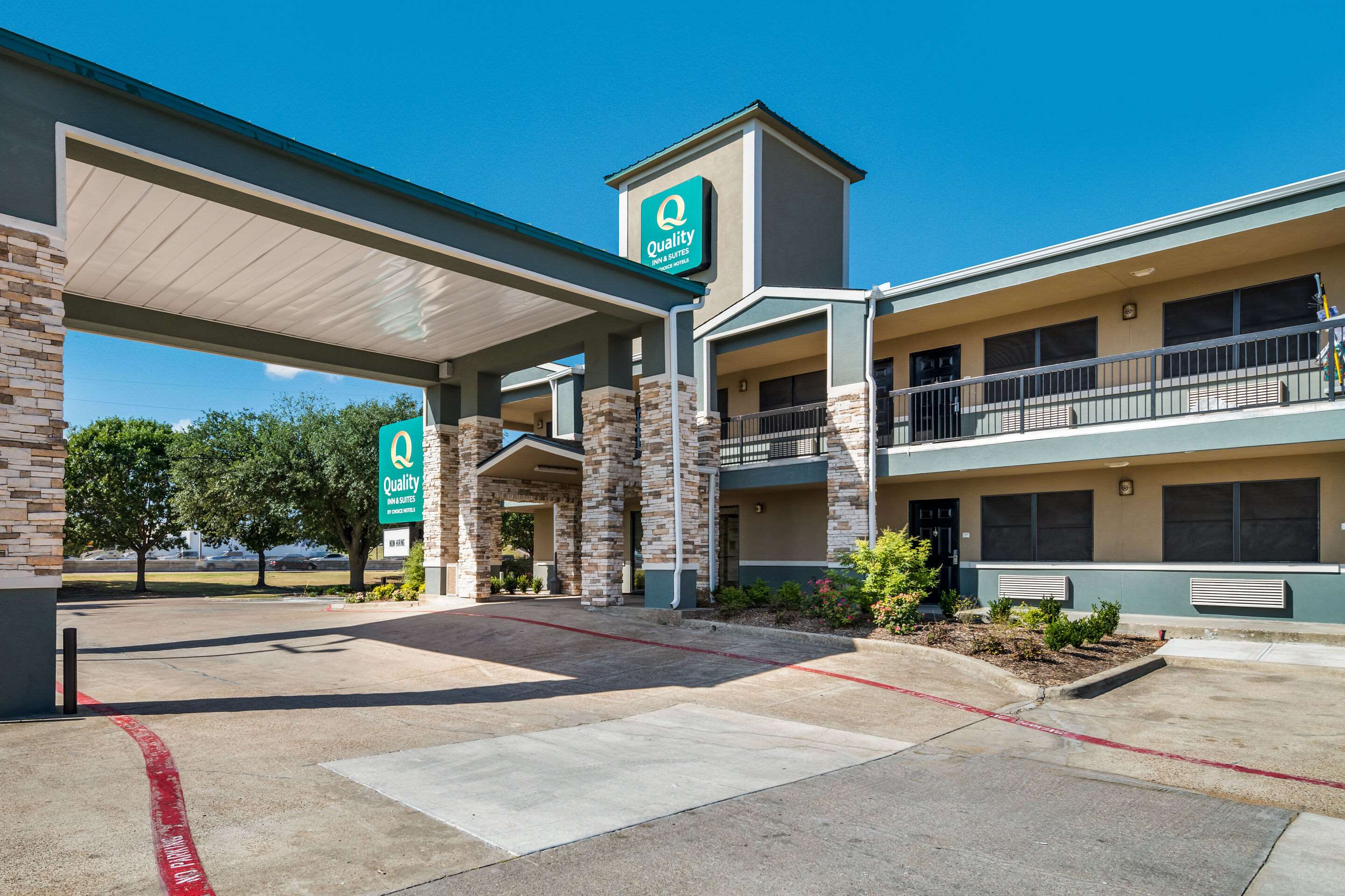 Hotel exterior | Quality Inn & Suites - Garland