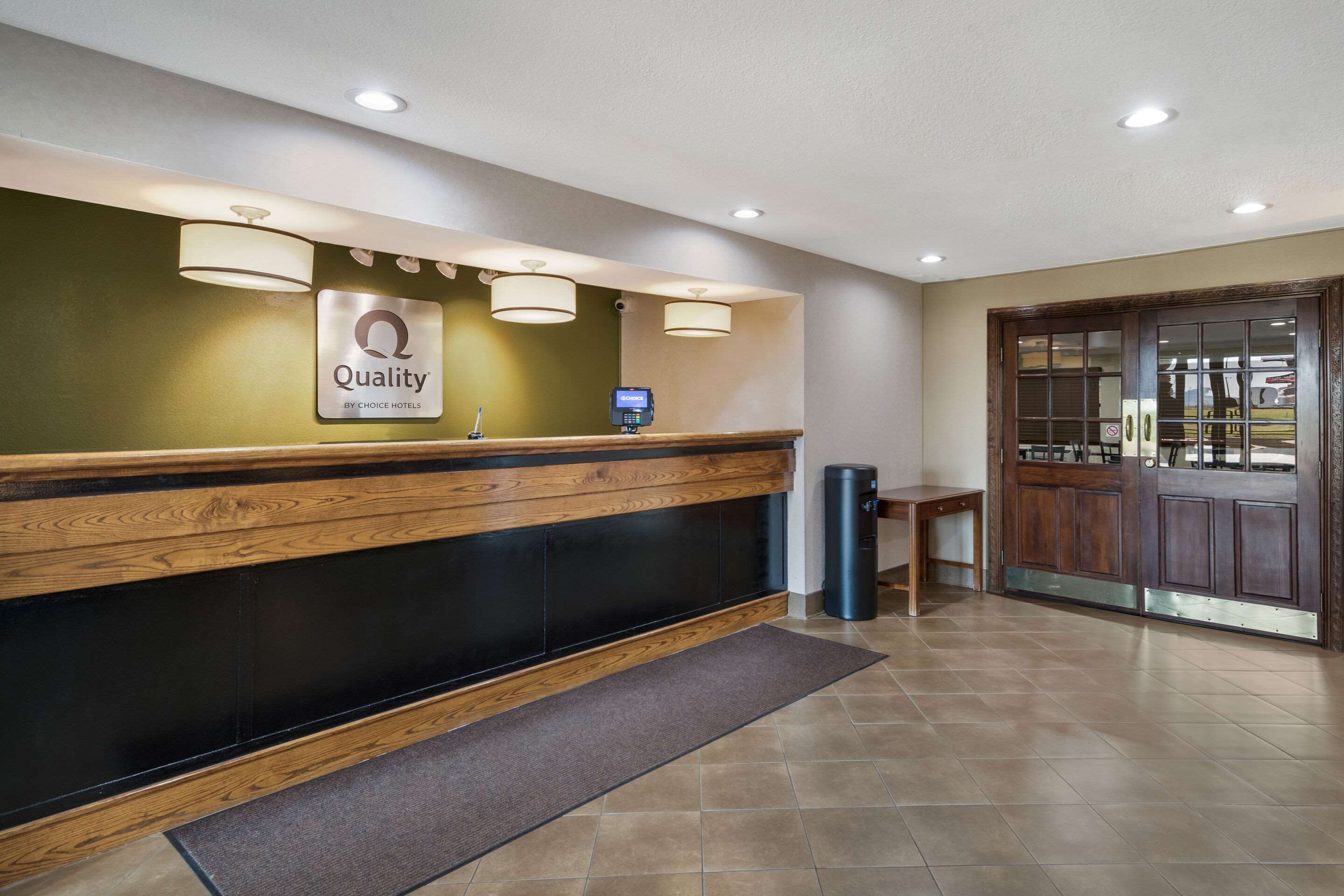 Hotel lobby | Quality Inn & Suites - Garland