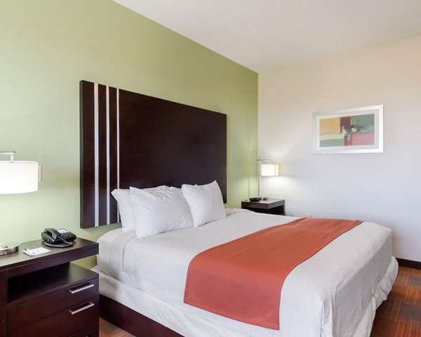  - Quality Inn & Suites Victoria