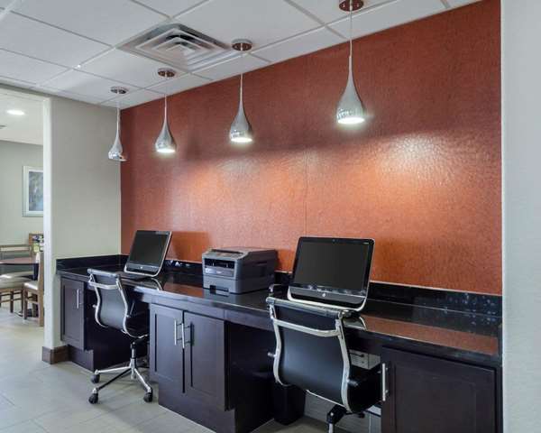 Conference Area - Quality Inn & Suites Victoria
