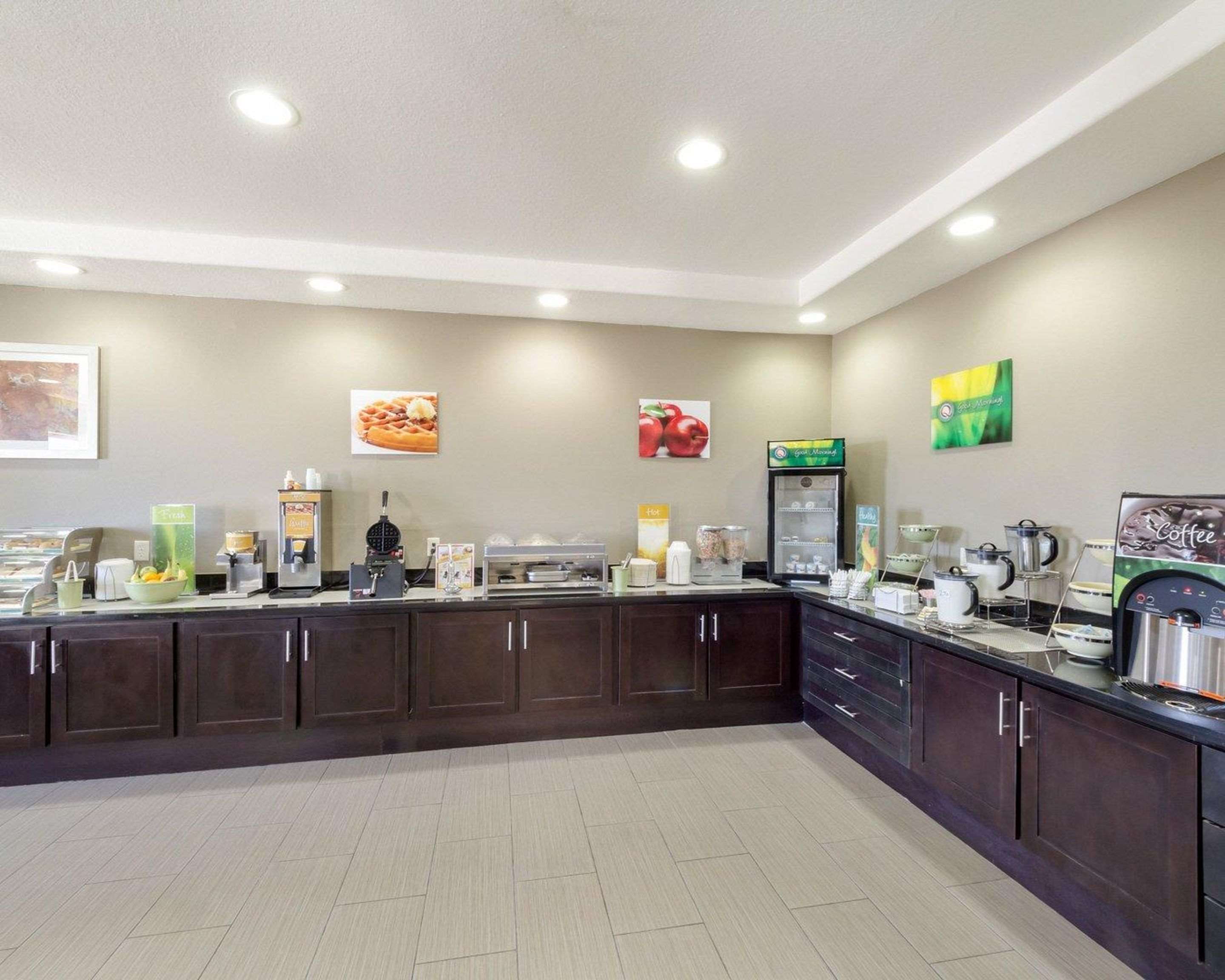 Assorted breakfast items | Quality Inn & Suites Victoria East
