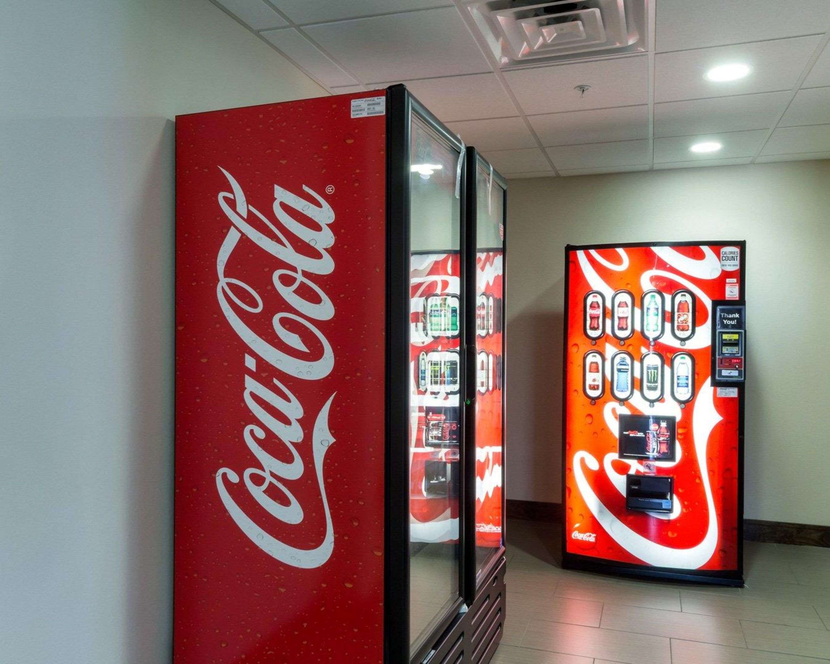 Hotel vending areas | Quality Inn & Suites Victoria East