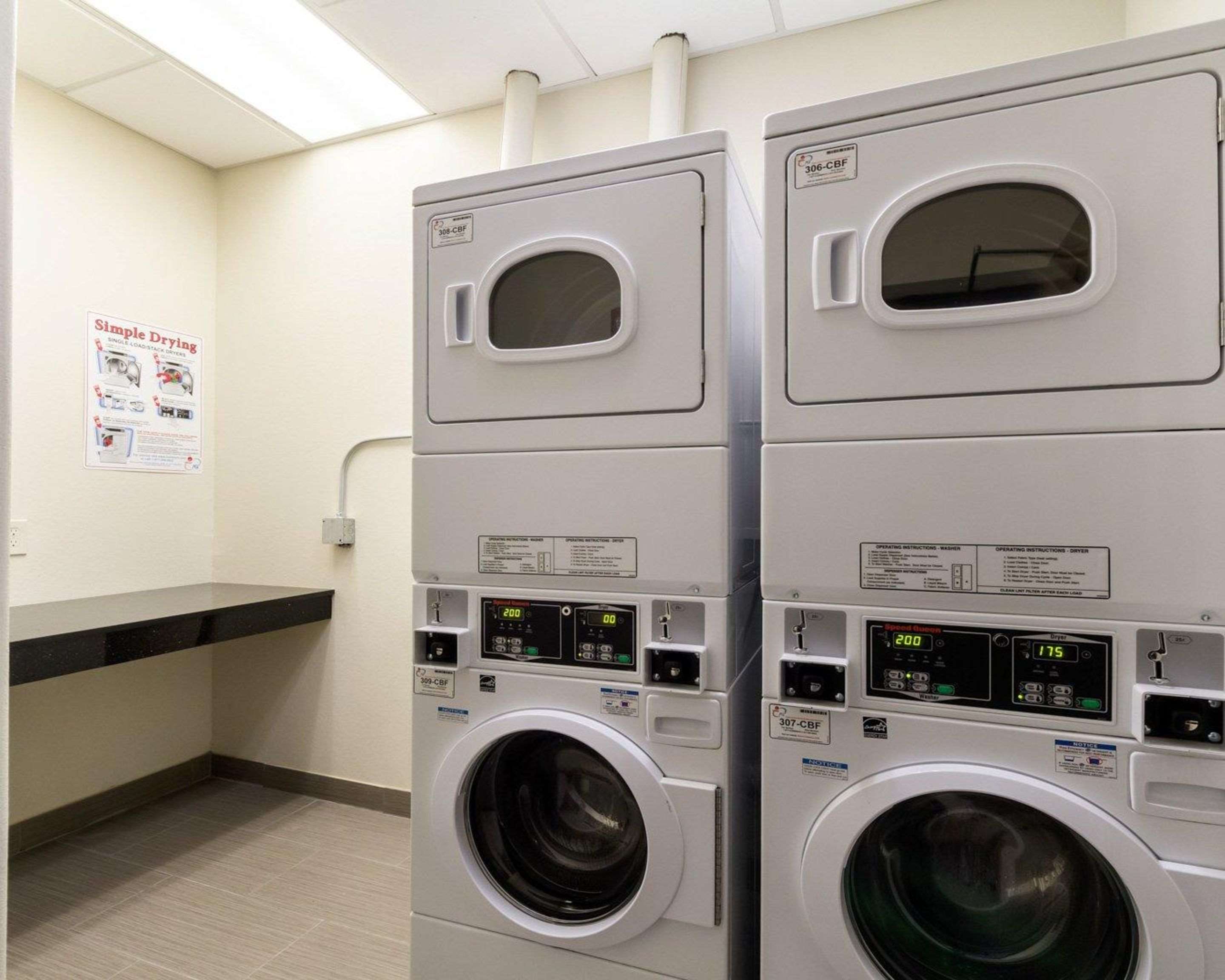 Guest laundry facilities | Quality Inn & Suites Victoria East