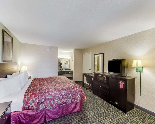  - Econo Lodge Falfurrias