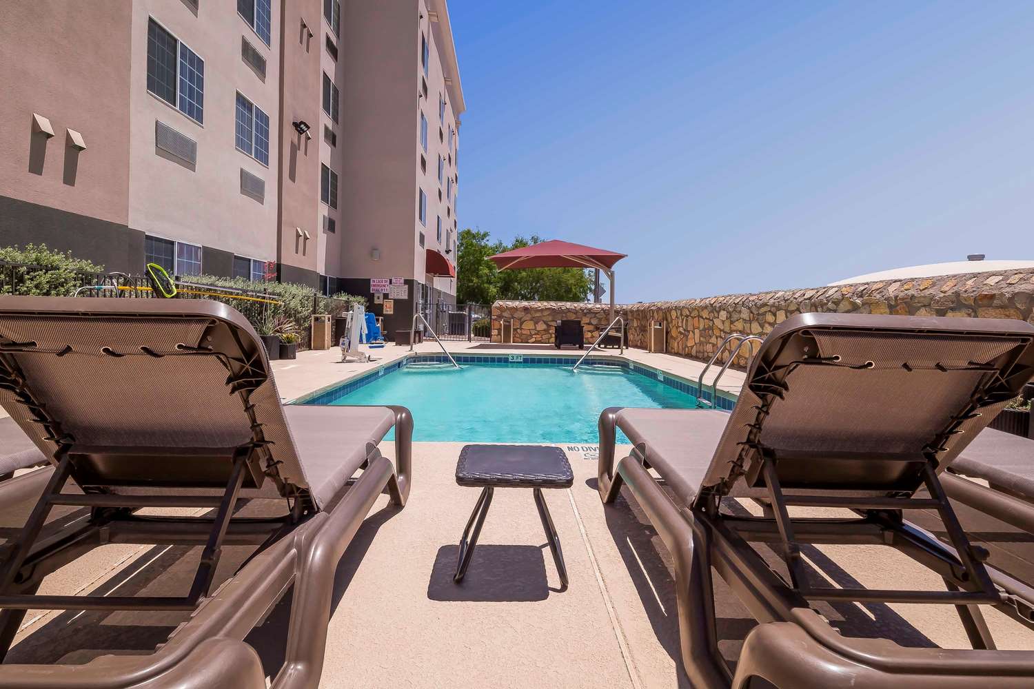Comfort Suites Airport El Paso, TX See Discounts