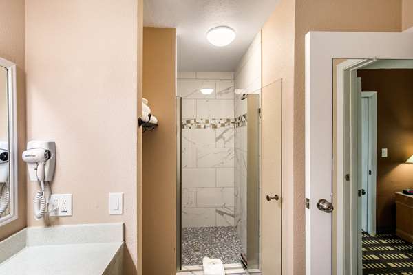  - Quality Inn & Suites Plano