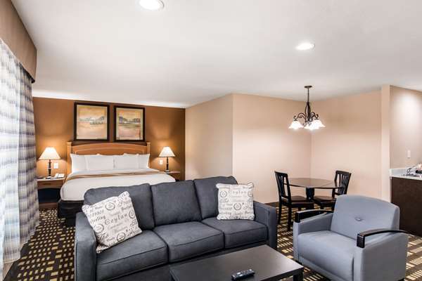 Suite - Quality Inn & Suites Plano