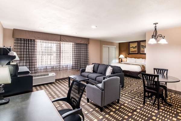 Suite - Quality Inn & Suites Plano