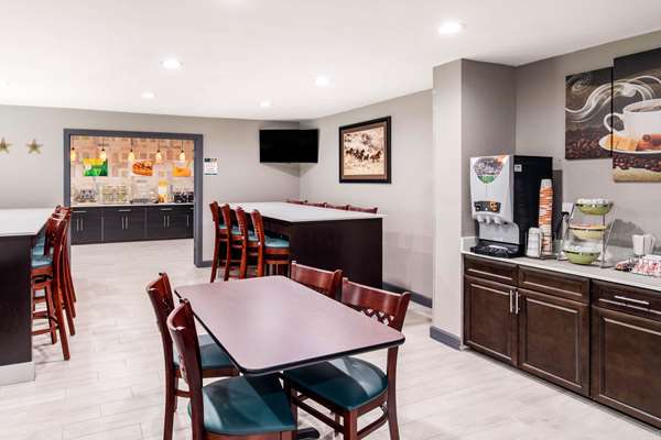 Amenities - Quality Inn & Suites Plano
