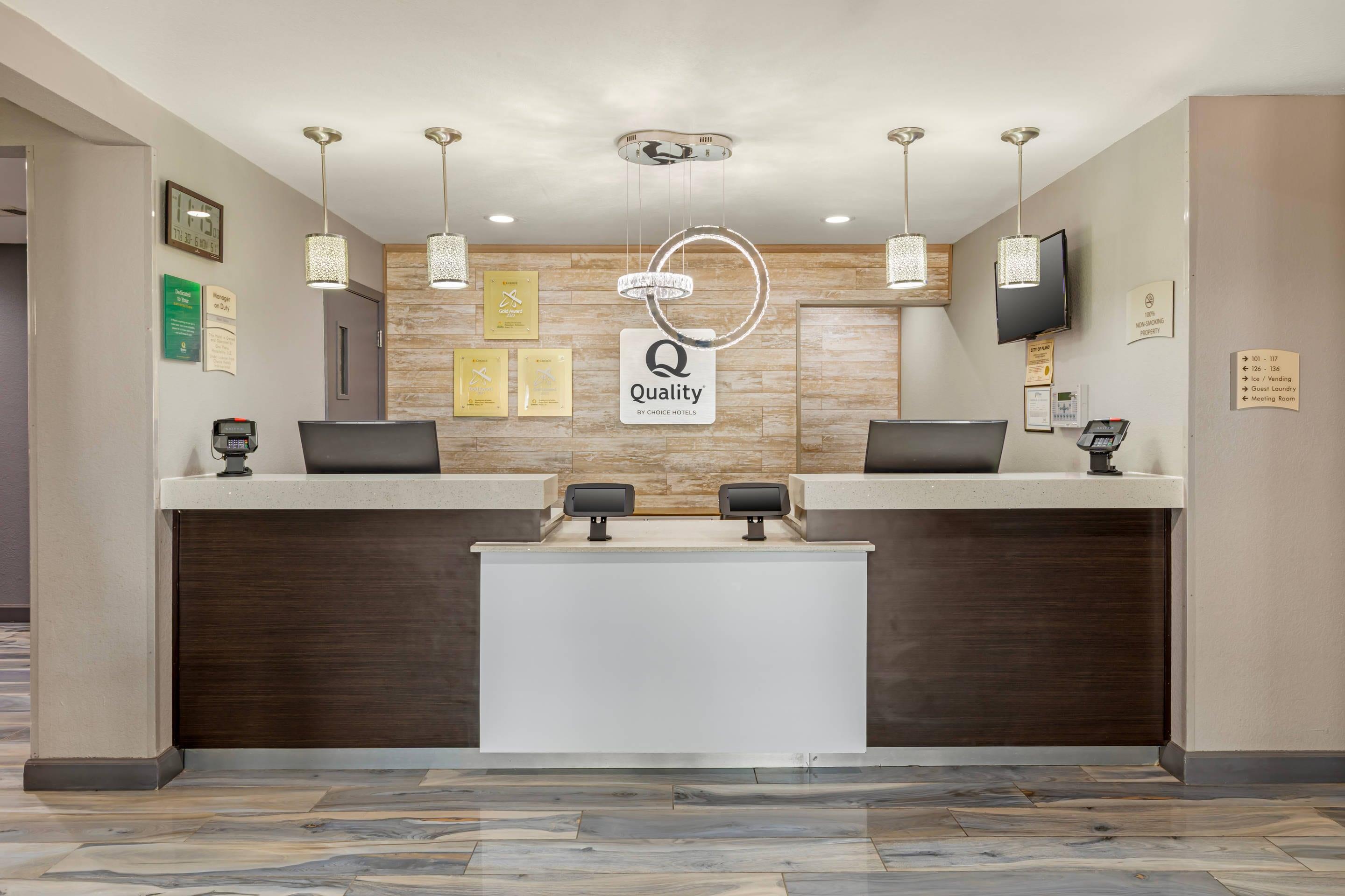 Front desk | Quality Inn & Suites Plano