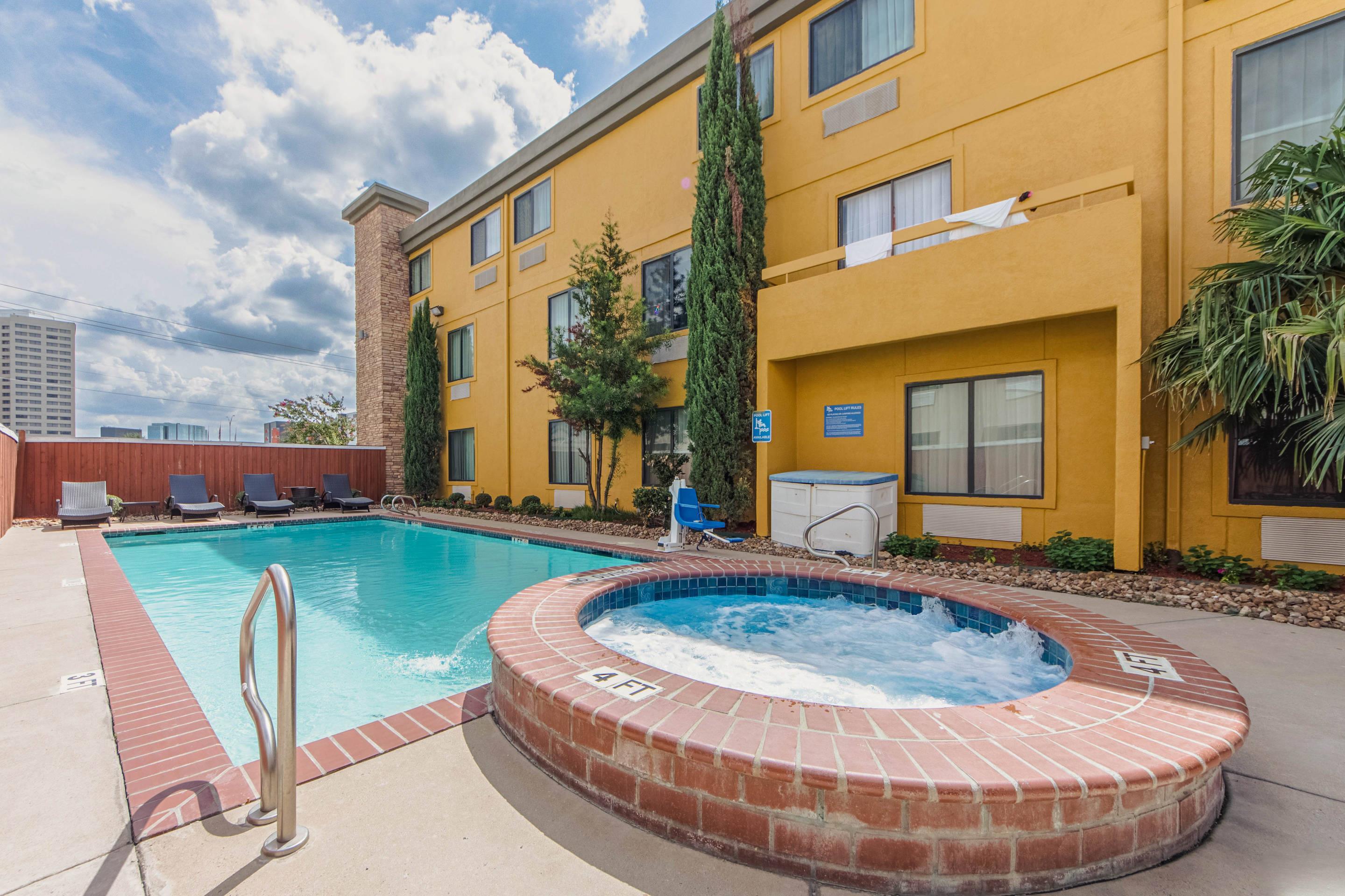Relax by the pool | Comfort Inn Dallas Park Central