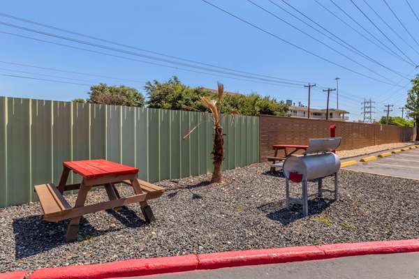  - Econo Lodge West San Antonio