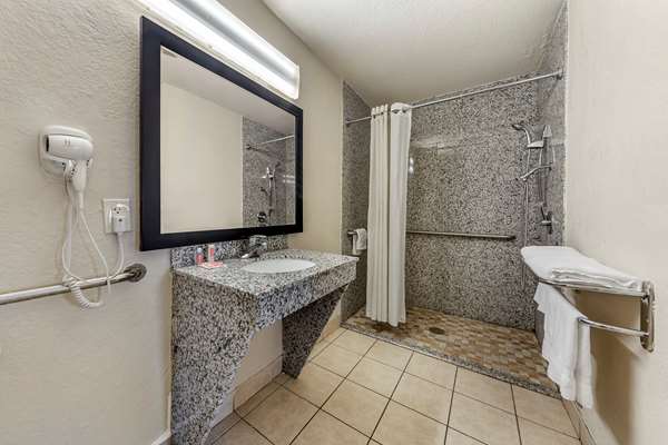  - Econo Lodge West San Antonio