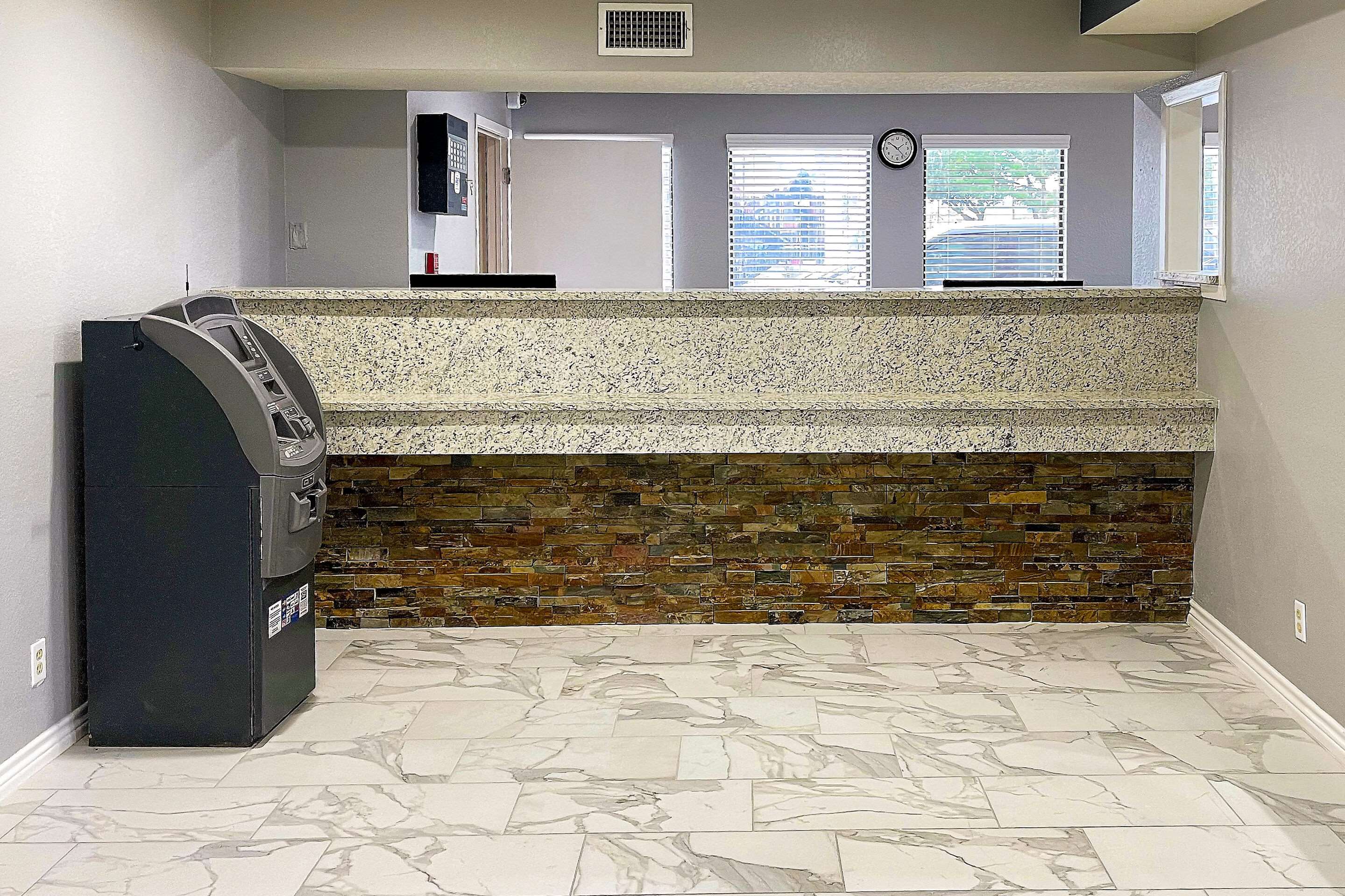 Front desk | Econo Lodge Near Lackland Air Force Base-SeaWorld