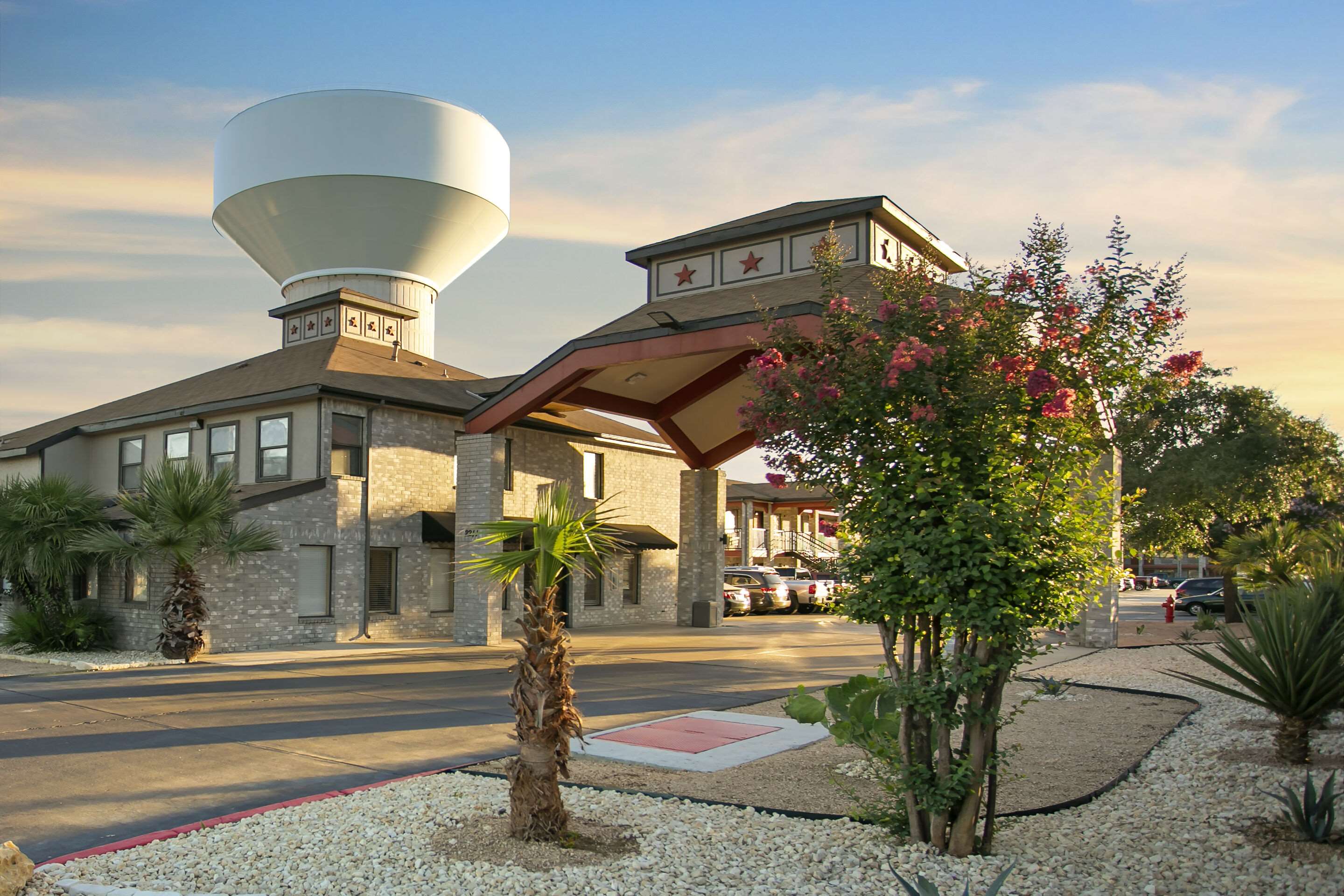 Hotel exterior | Econo Lodge Near Lackland Air Force Base-SeaWorld