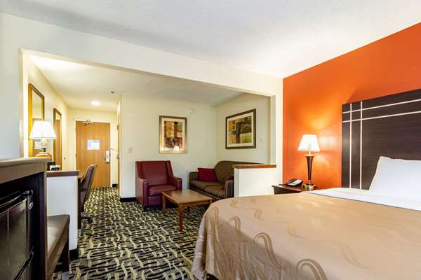 Suite - Quality Inn Texas City