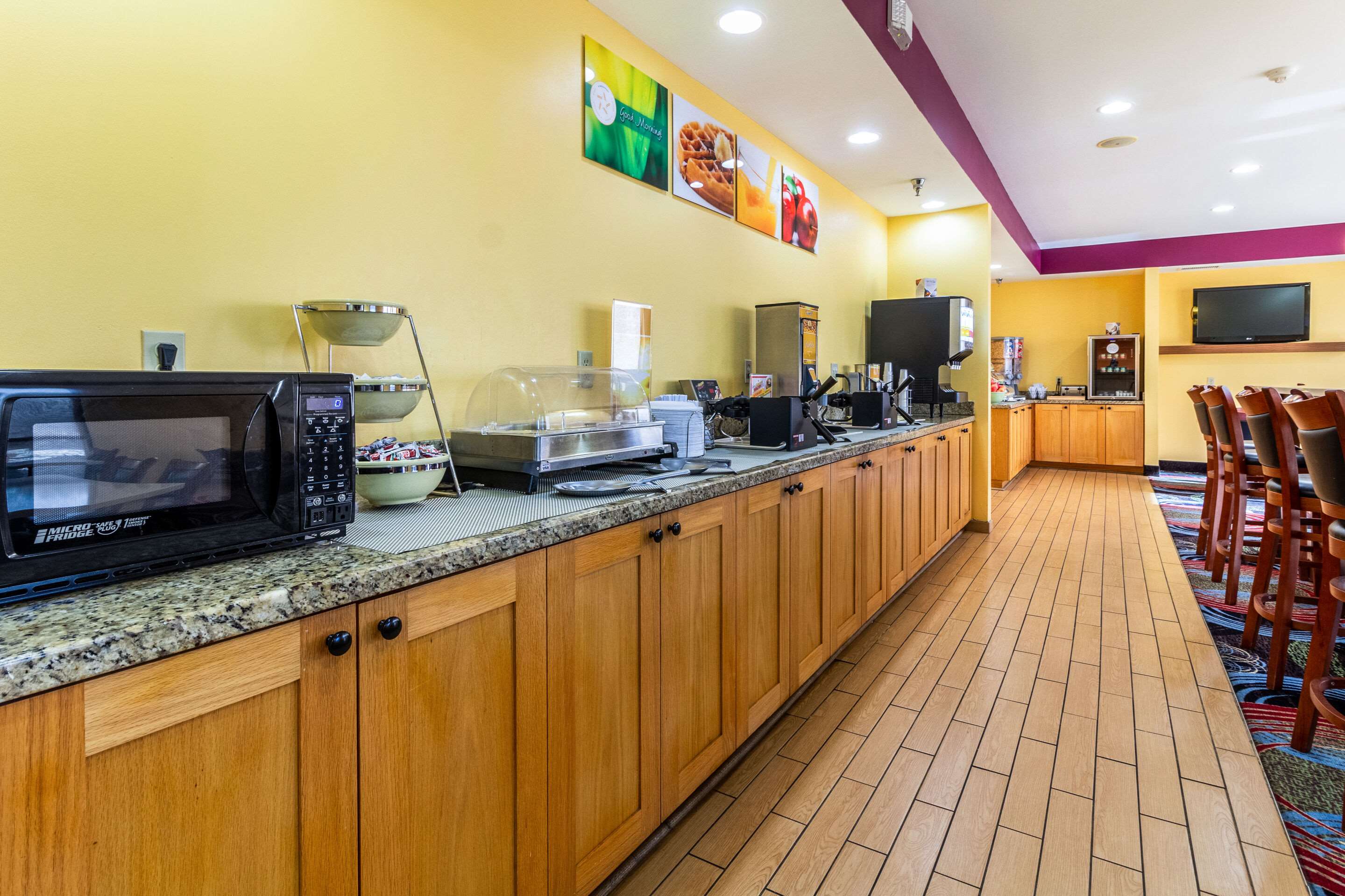 Breakfast area
