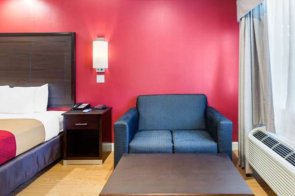 Suite - Econo Lodge Inn & Suites Northwest Houston