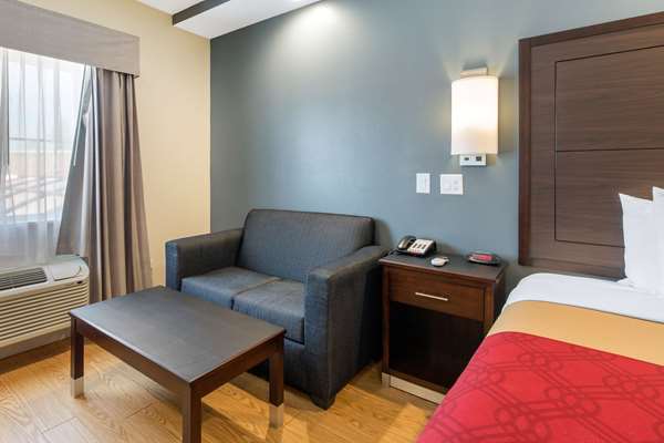 Suite - Econo Lodge Inn & Suites Northwest Houston
