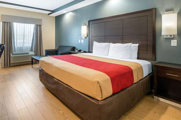 Suite - Econo Lodge Inn & Suites Northwest Houston