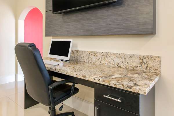 Conference Area - Econo Lodge Inn & Suites Northwest Houston