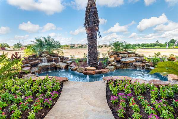 Exterior view - Econo Lodge Inn & Suites Northwest Houston