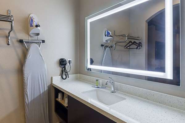  - Econo Lodge Inn & Suites Northwest Houston