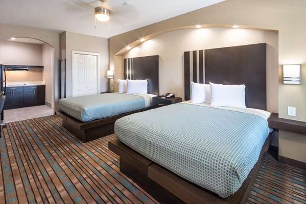 Suite - Econo Lodge Inn & Suites Northwest Houston