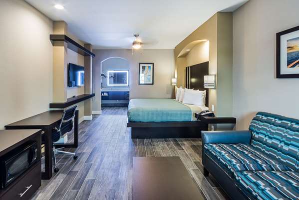 Suite - Econo Lodge Inn & Suites Northwest Houston
