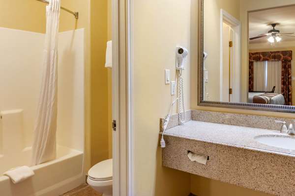  - Quality Inn & Suites Mercedes
