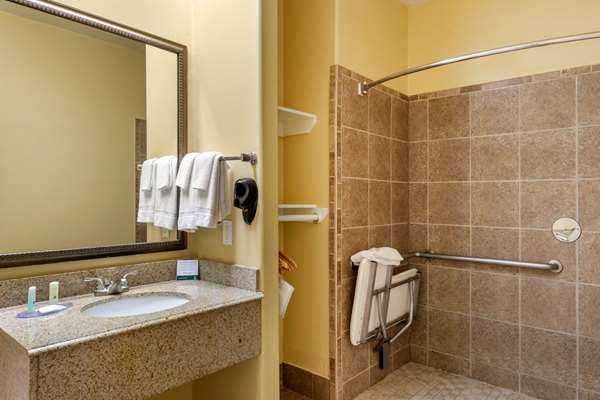  - Quality Inn & Suites Mercedes