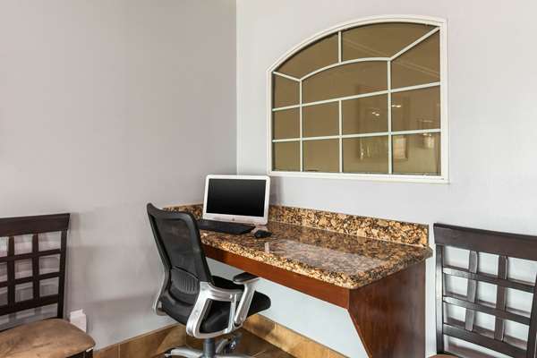 Conference Area - Quality Inn & Suites Mercedes