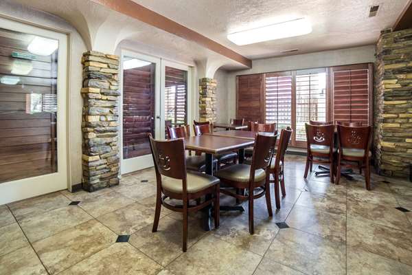  - Quality Inn South Bluff St George - I-15, Exit 6