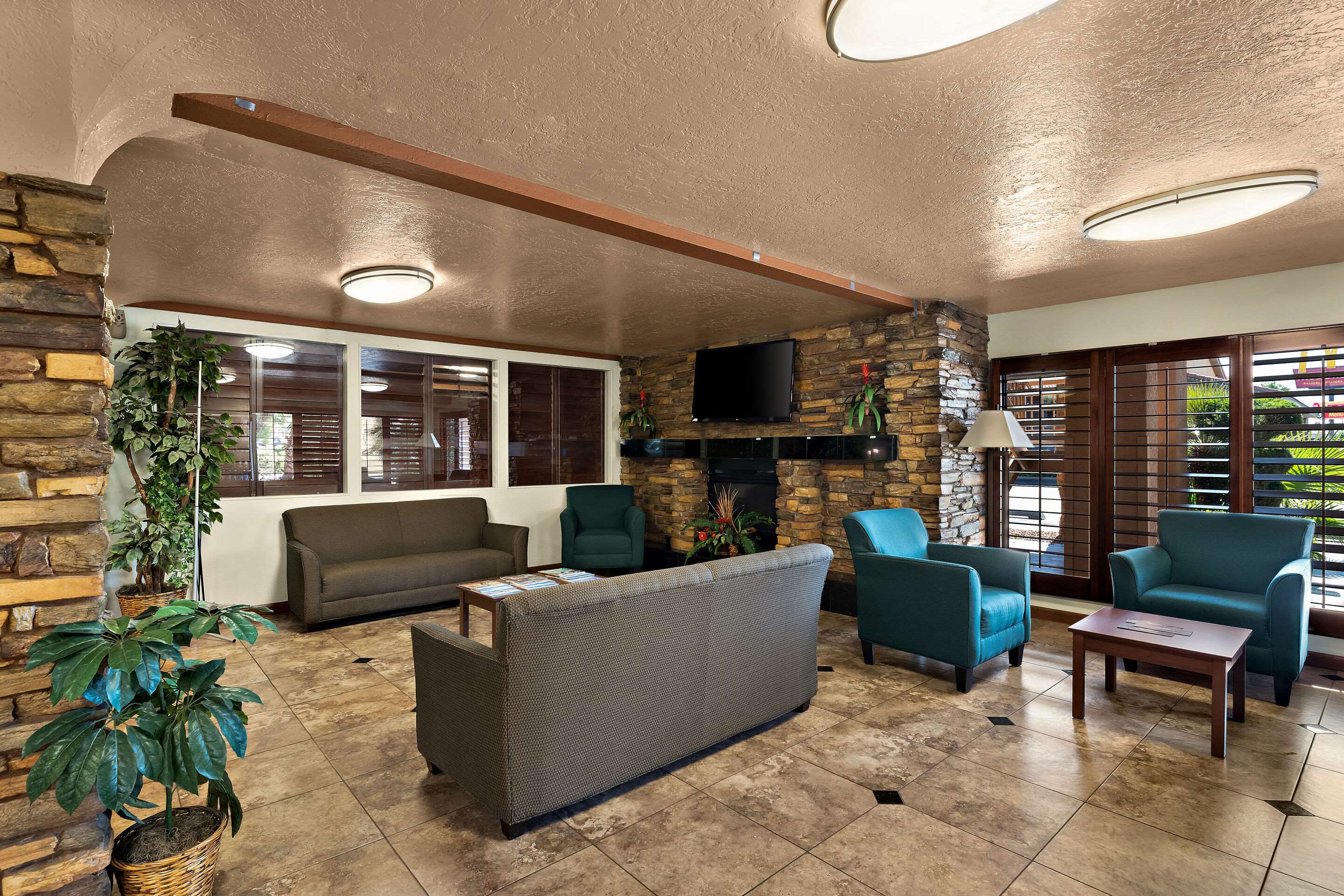 Lobby with sitting area